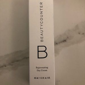 Rejuvenating day cream